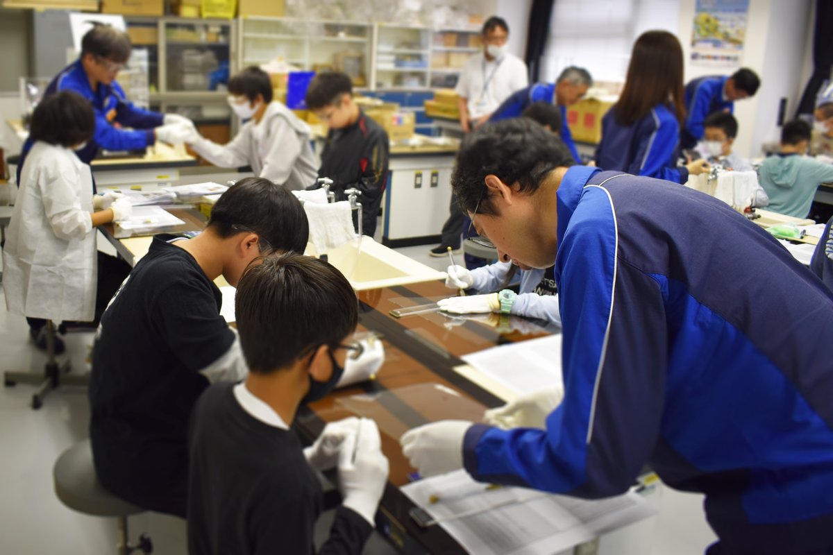 “Visiting lesson” workshop at the Otsu City Science Museum