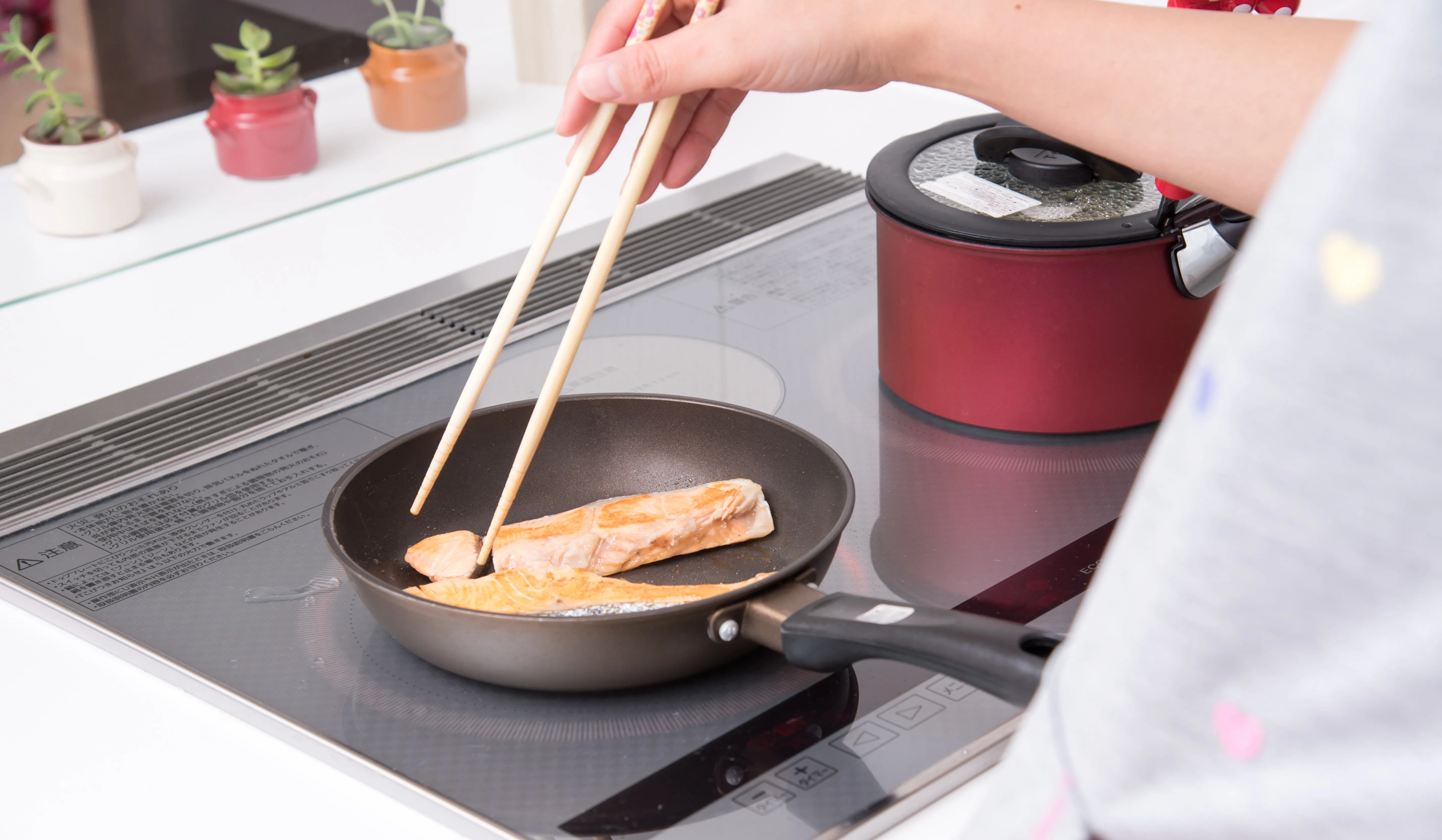 IHクッキングヒーターの例